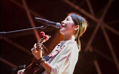 七月上吉他谱
