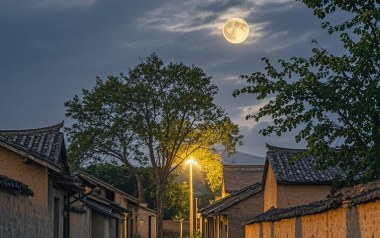 小村庄月弯弯吉他谱