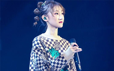 白山茶吉他谱